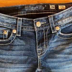 Miss Me cropped jeans size 26